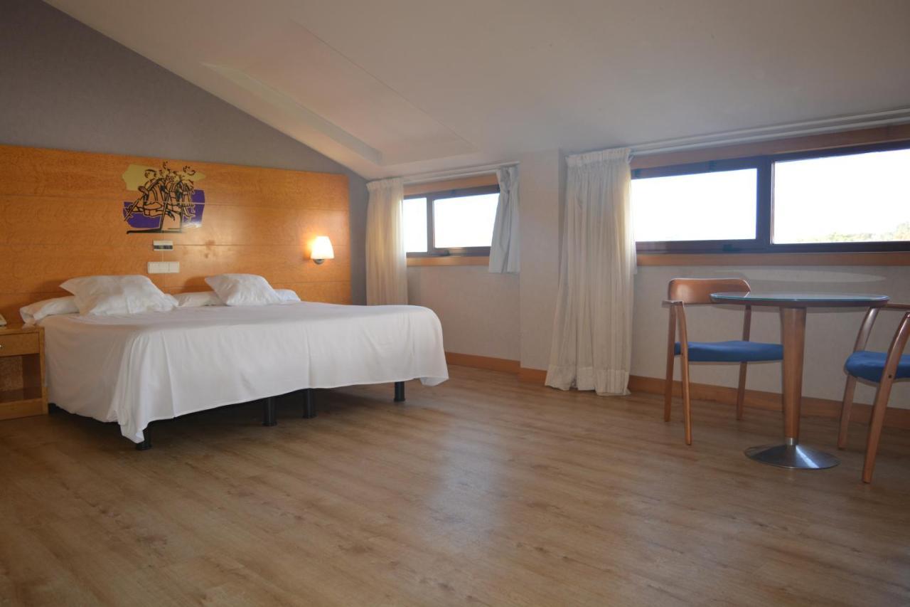 Ruta Jacobea Hotel Lavacolla Kültér fotó
