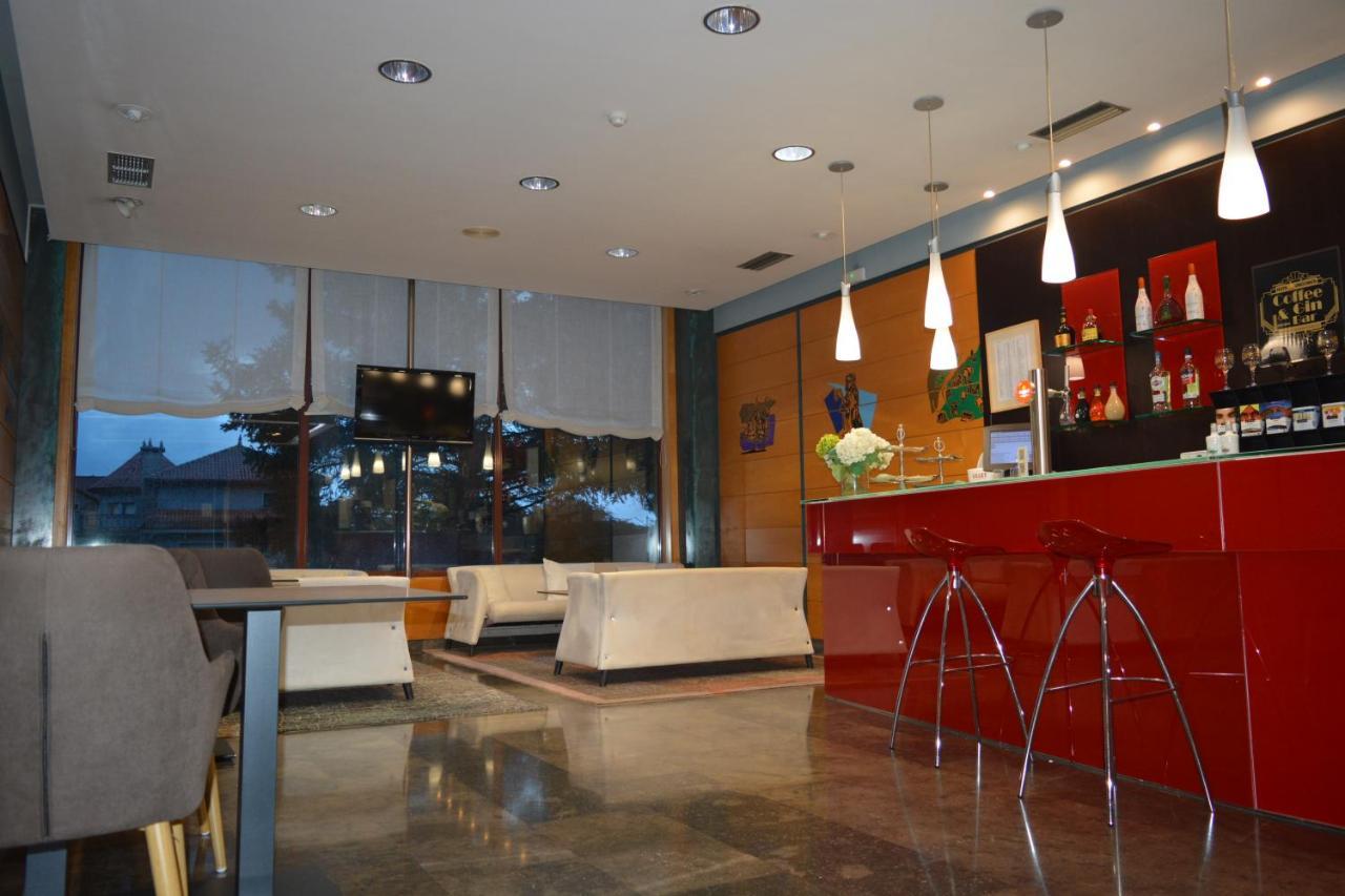 Ruta Jacobea Hotel Lavacolla Kültér fotó