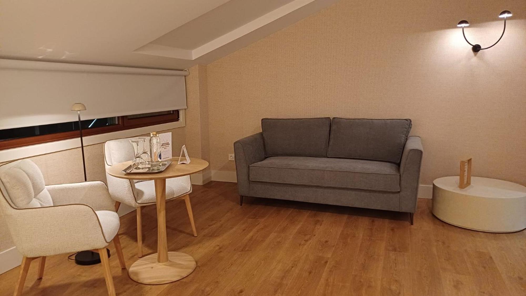 Ruta Jacobea Hotel Lavacolla Kültér fotó